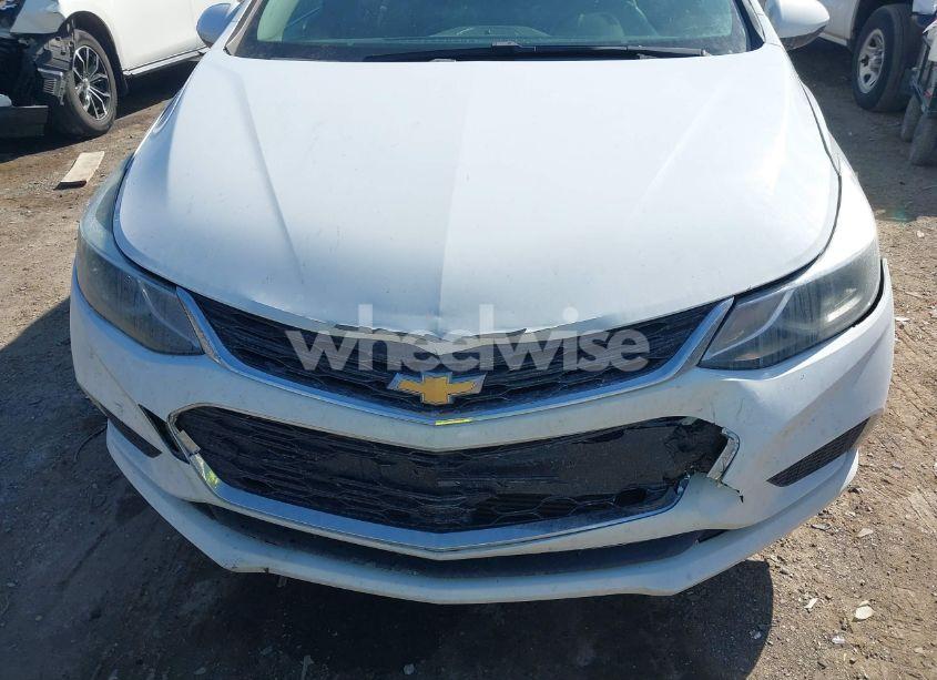Photo 6 of 2018 Chevrolet Cruze LT AUTO (VIN 1G1BE5SM8J7154867)