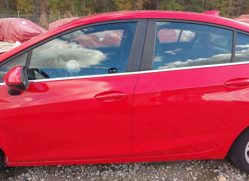 Photo 14 of 2018 Chevrolet Cruze LT AUTO (VIN 1G1BE5SM8J7196200)