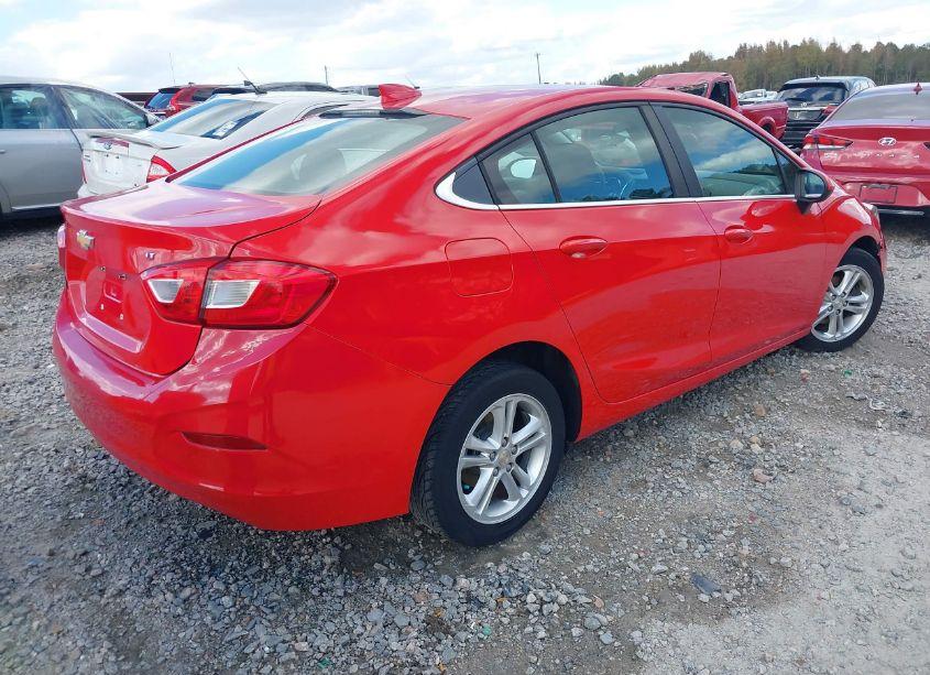 Photo 4 of 2018 Chevrolet Cruze LT AUTO (VIN 1G1BE5SM8J7196200)