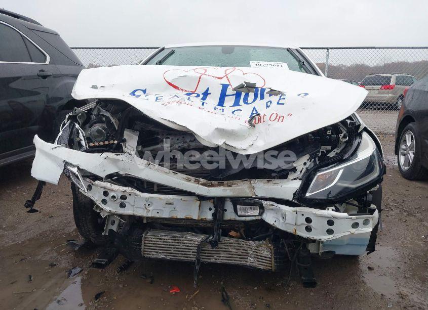 Photo 12 of 2018 Chevrolet Cruze LT AUTO (VIN 1G1BE5SM8J7199579)