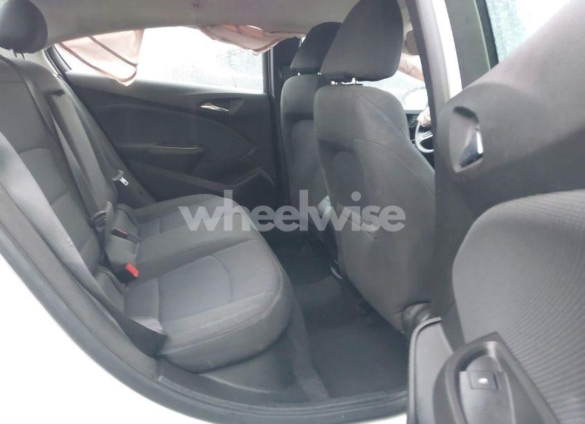 Photo 8 of 2018 Chevrolet Cruze LT AUTO (VIN 1G1BE5SM8J7199579)