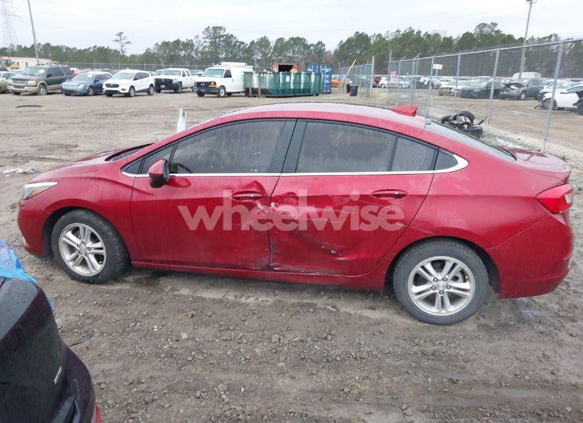 Photo 15 of 2018 Chevrolet Cruze LT AUTO (VIN 1G1BE5SM8J7206255)