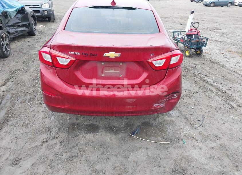 Photo 17 of 2018 Chevrolet Cruze LT AUTO (VIN 1G1BE5SM8J7206255)