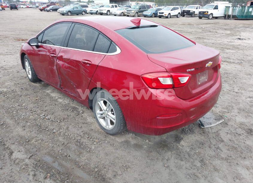 Photo 3 of 2018 Chevrolet Cruze LT AUTO (VIN 1G1BE5SM8J7206255)
