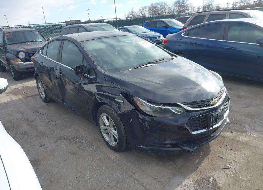 2018 Chevrolet Cruze LT AUTO (VIN 1G1BE5SM8J7216560) main photo
