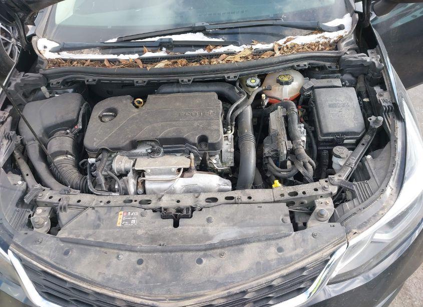 Photo 10 of 2018 Chevrolet Cruze LT AUTO (VIN 1G1BE5SM8J7216560)