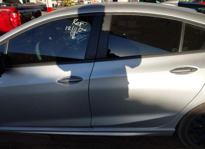 Photo 14 of 2018 Chevrolet Cruze LT AUTO (VIN 1G1BE5SM8J7219586)