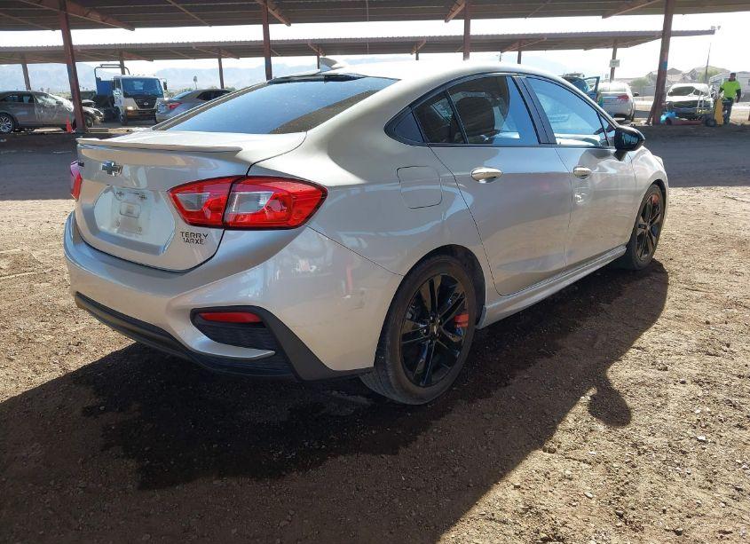 Photo 4 of 2018 Chevrolet Cruze LT AUTO (VIN 1G1BE5SM8J7219586)