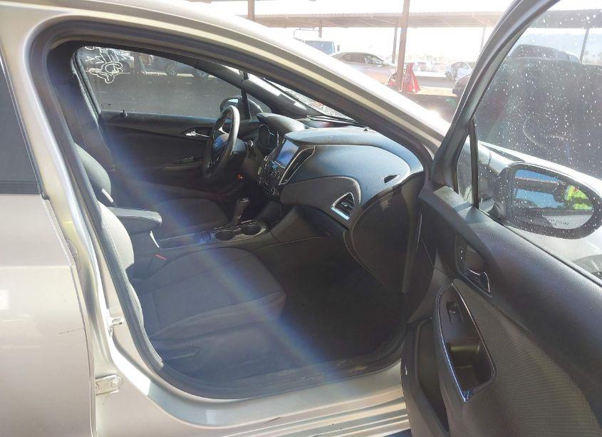 Photo 5 of 2018 Chevrolet Cruze LT AUTO (VIN 1G1BE5SM8J7219586)