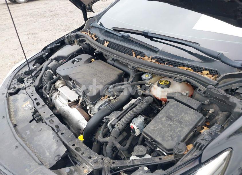 Photo 10 of 2018 Chevrolet Cruze LT AUTO (VIN 1G1BE5SM8J7230894)