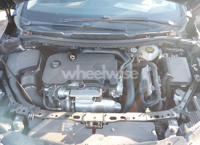 Photo 10 of 2018 Chevrolet Cruze LT AUTO (VIN 1G1BE5SM8J7247422)
