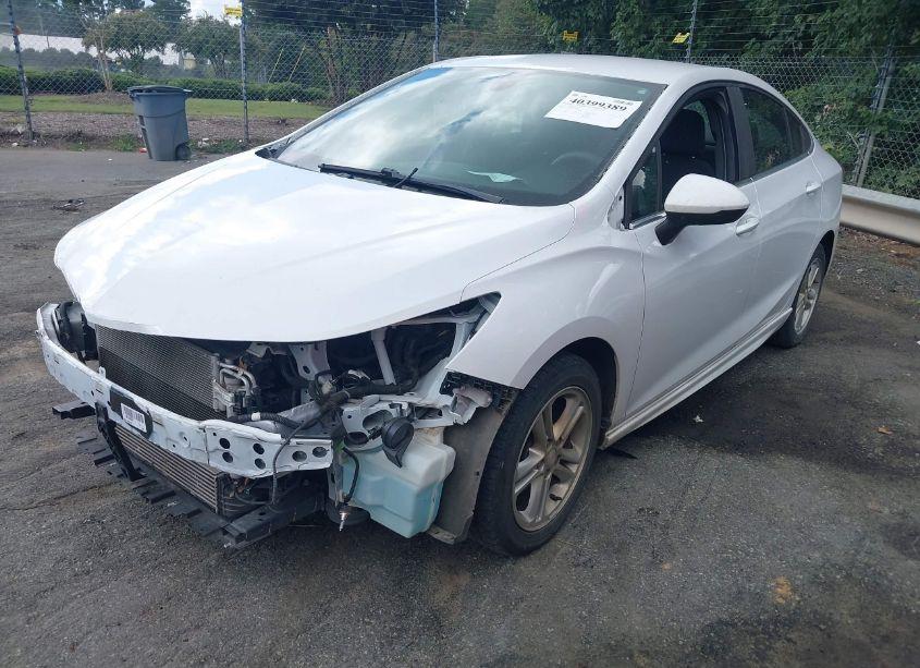 Photo 2 of 2018 Chevrolet Cruze LT AUTO (VIN 1G1BE5SM8J7248442)