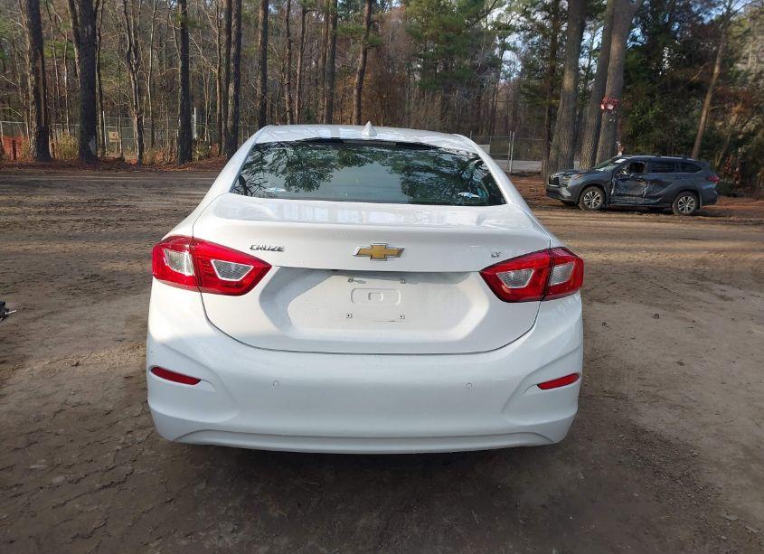 Photo 16 of 2019 Chevrolet Cruze LT (VIN 1G1BE5SM8K7111602)