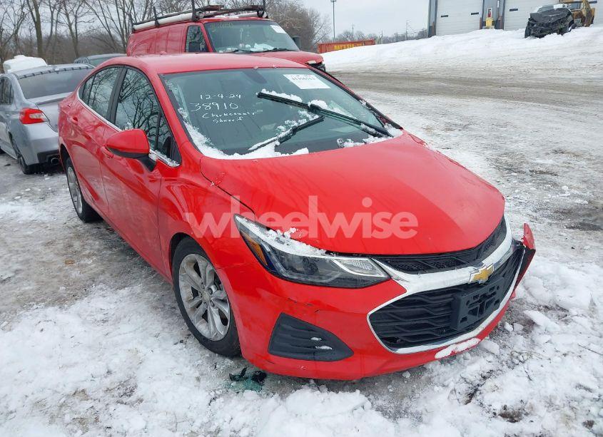2019 Chevrolet Cruze LT (VIN 1G1BE5SM8K7112538) main photo