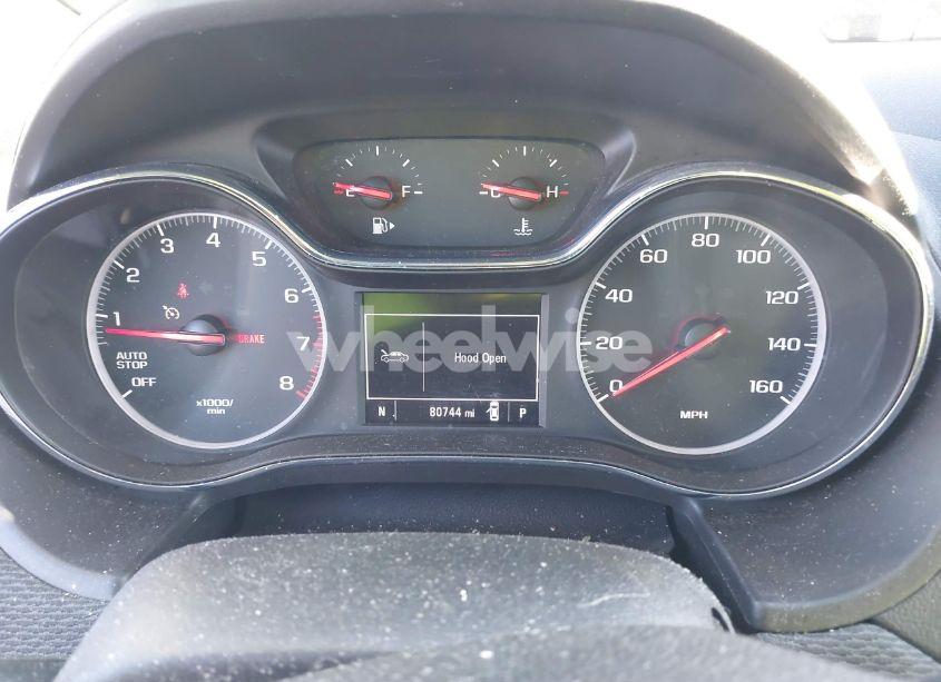 Photo 7 of 2019 Chevrolet Cruze LT (VIN 1G1BE5SM8K7120736)