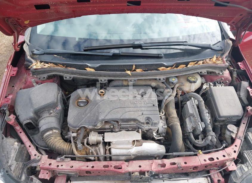 Photo 10 of 2019 Chevrolet Cruze LT (VIN 1G1BE5SM8K7121191)