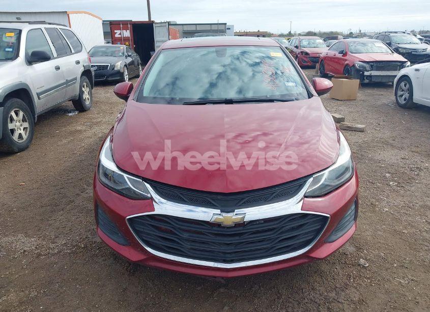 Photo 12 of 2019 Chevrolet Cruze LT (VIN 1G1BE5SM8K7121191)
