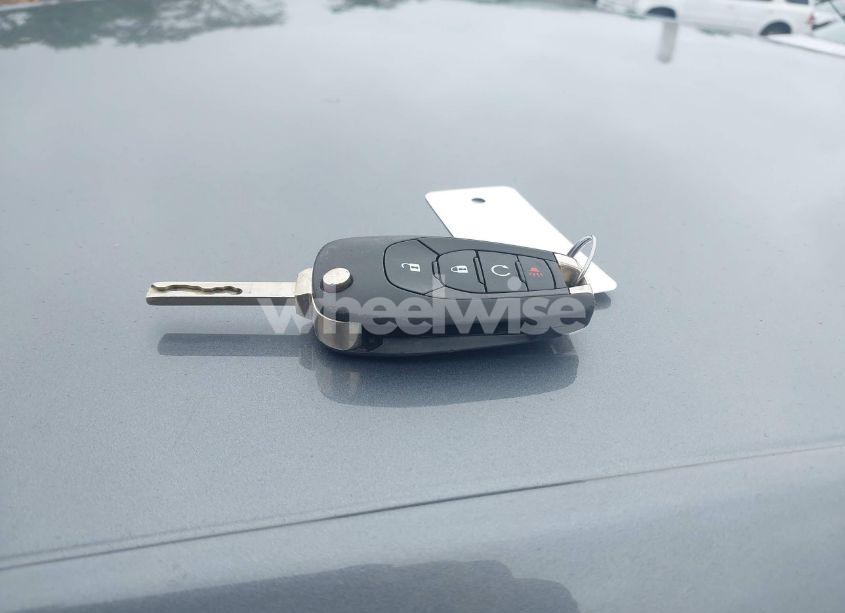 Photo 11 of 2019 Chevrolet Cruze LT (VIN 1G1BE5SM8K7138508)