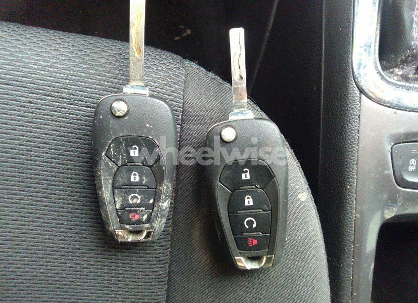 Photo 11 of 2019 Chevrolet Cruze LT (VIN 1G1BE5SM8K7142638)