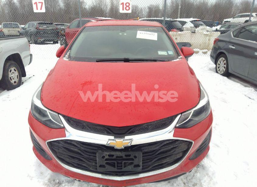 Photo 12 of 2019 Chevrolet Cruze LT (VIN 1G1BE5SM8K7142638)