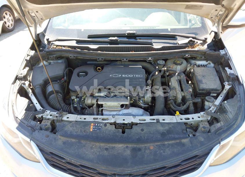 Photo 10 of 2016 Chevrolet Cruze LT (VIN 1G1BE5SM9G7237958)