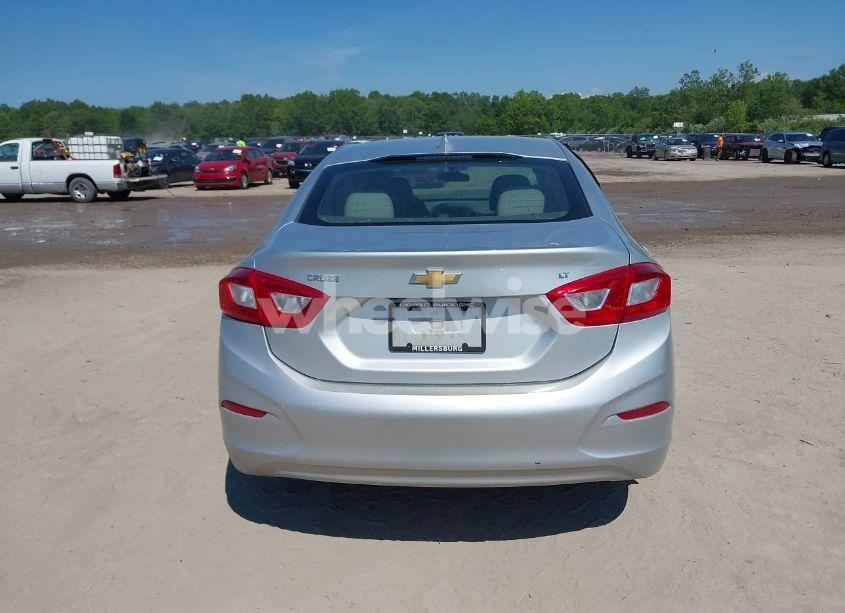 Photo 16 of 2016 Chevrolet Cruze LT (VIN 1G1BE5SM9G7237958)