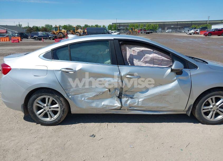 Photo 6 of 2016 Chevrolet Cruze LT (VIN 1G1BE5SM9G7237958)