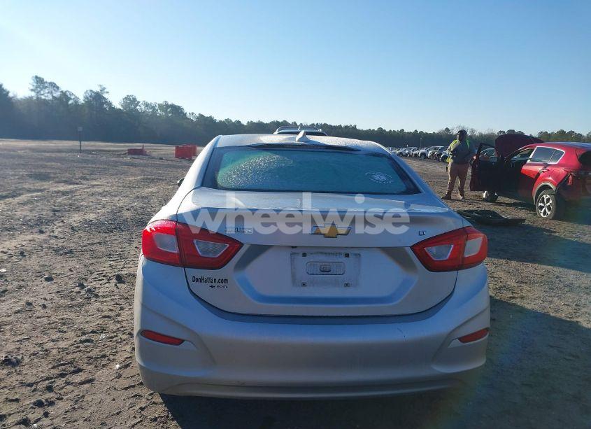 Photo 16 of 2016 Chevrolet Cruze LT AUTO (VIN 1G1BE5SM9G7262648)