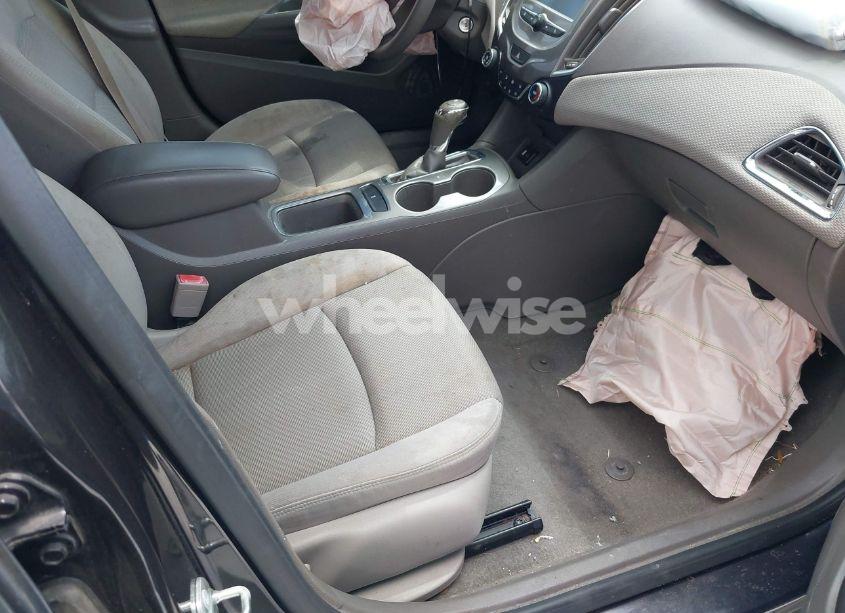 Photo 5 of 2016 Chevrolet Cruze LT AUTO (VIN 1G1BE5SM9G7281202)