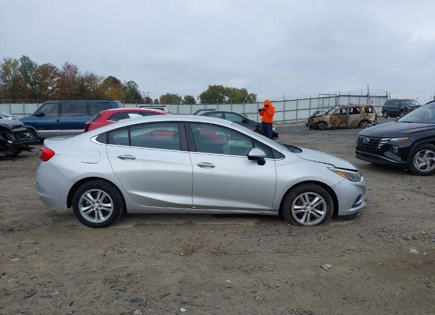 Photo 14 of 2016 Chevrolet Cruze LT AUTO (VIN 1G1BE5SM9G7311573)