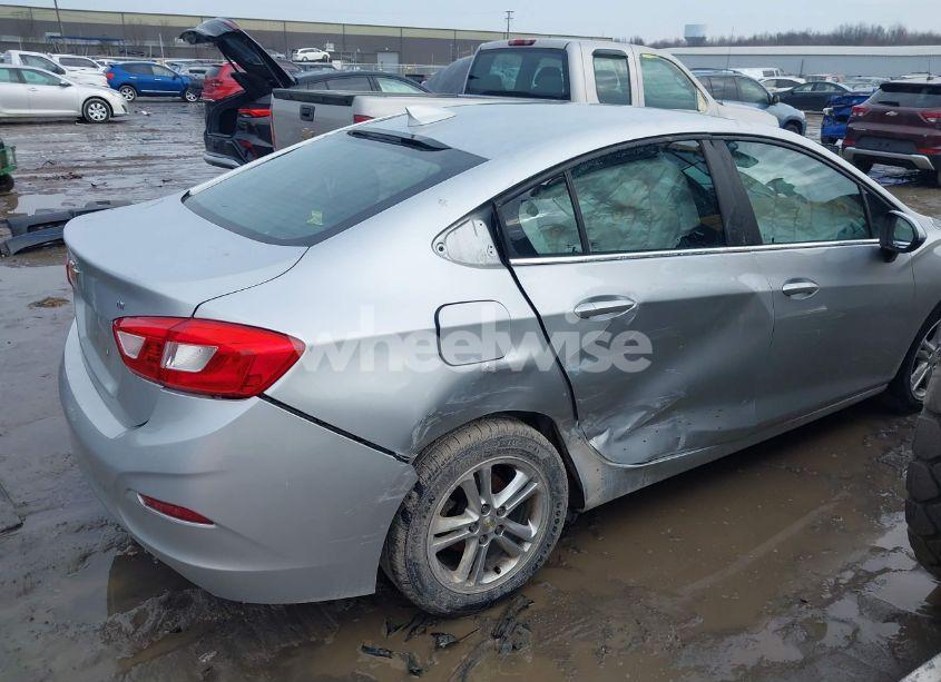 Photo 6 of 2016 Chevrolet Cruze LT AUTO (VIN 1G1BE5SM9G7319009)