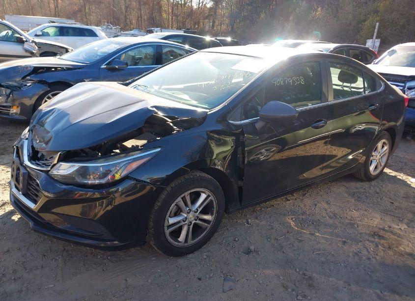 Photo 2 of 2017 Chevrolet Cruze LT AUTO (VIN 1G1BE5SM9H7102254)