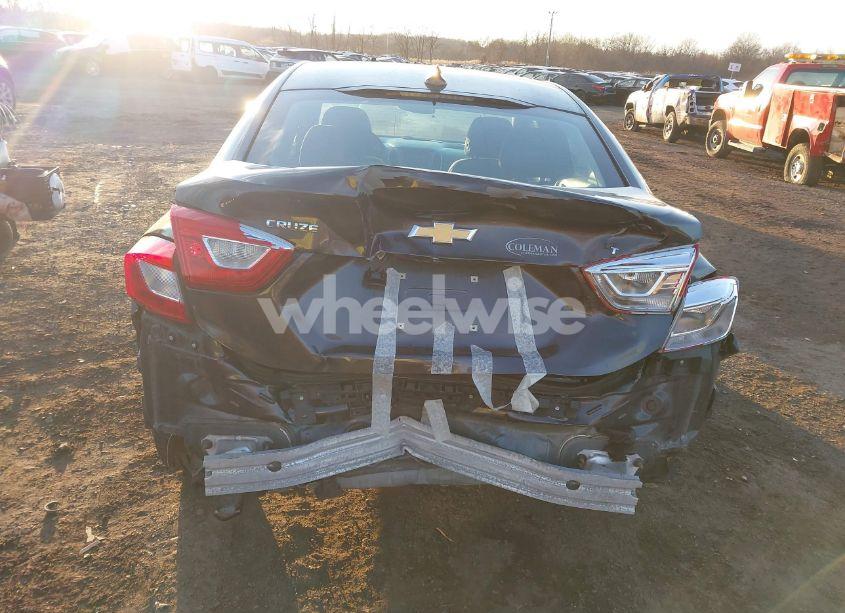 Photo 16 of 2017 Chevrolet Cruze LT AUTO (VIN 1G1BE5SM9H7106739)