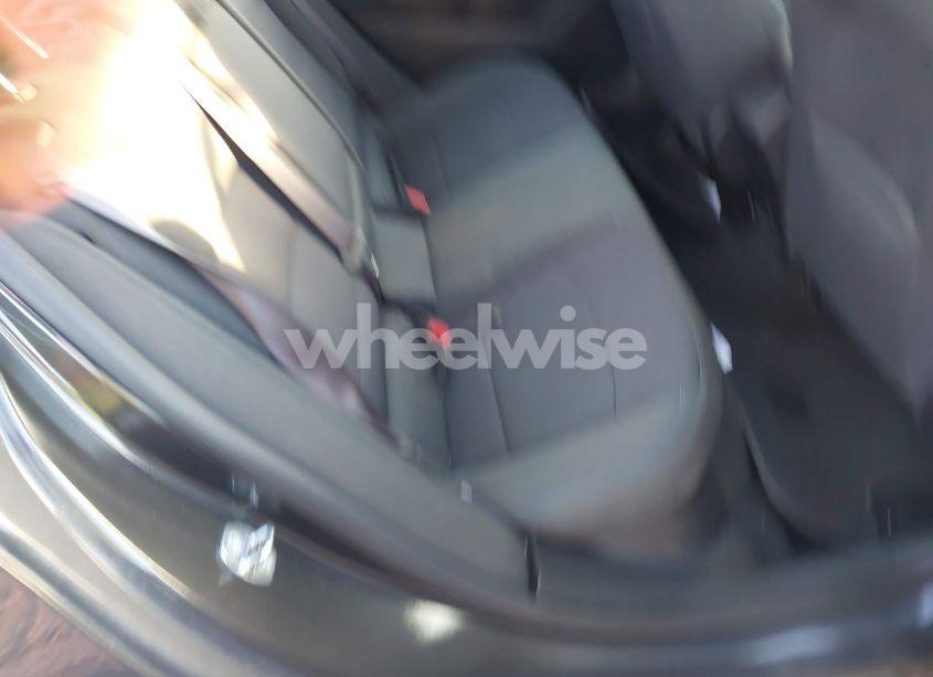 Photo 8 of 2017 Chevrolet Cruze LT AUTO (VIN 1G1BE5SM9H7106739)