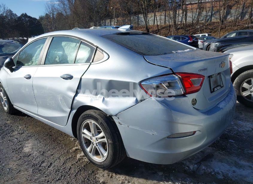 Photo 6 of 2017 Chevrolet Cruze LT AUTO (VIN 1G1BE5SM9H7130054)