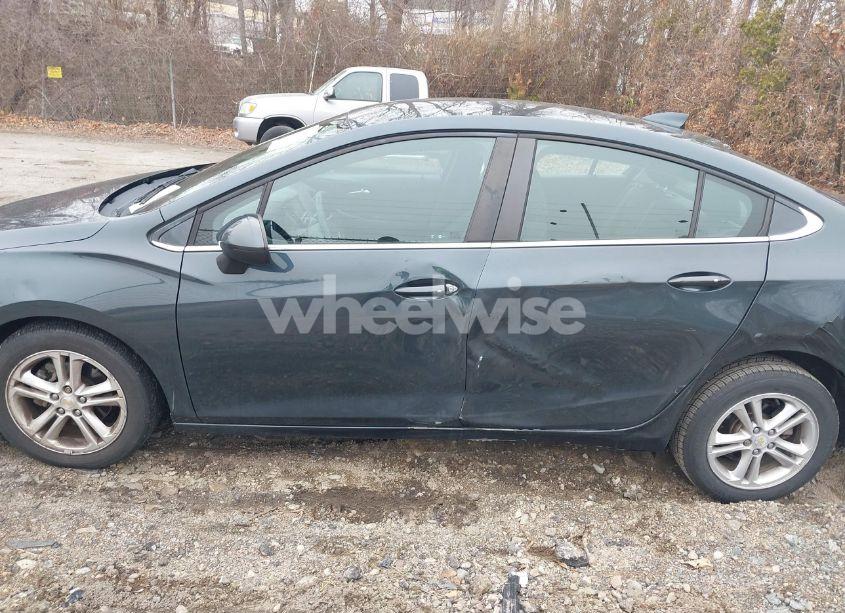 Photo 14 of 2017 Chevrolet Cruze LT AUTO (VIN 1G1BE5SM9H7139420)