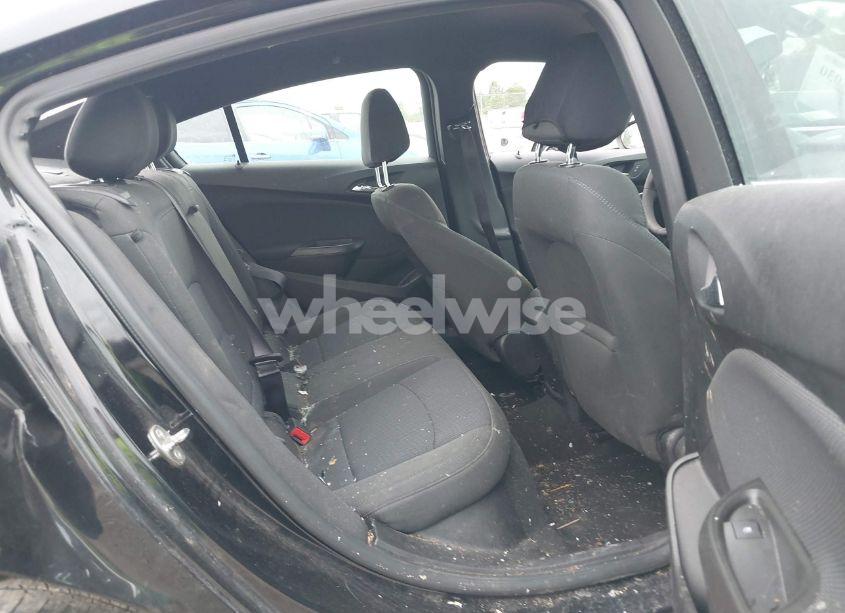 Photo 8 of 2017 Chevrolet Cruze LT AUTO (VIN 1G1BE5SM9H7146125)