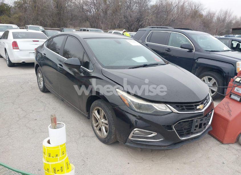 2017 Chevrolet Cruze LT AUTO (VIN 1G1BE5SM9H7182767) main photo