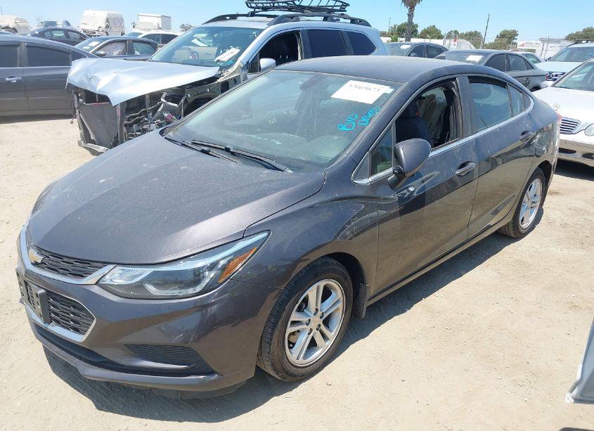 Photo 2 of 2017 Chevrolet Cruze LT AUTO (VIN 1G1BE5SM9H7191954)