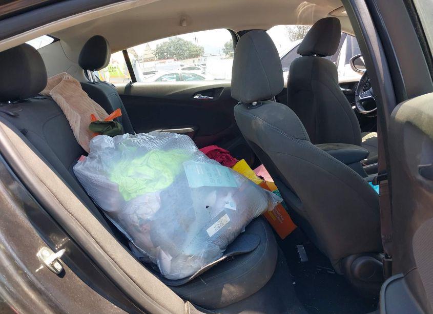 Photo 8 of 2017 Chevrolet Cruze LT AUTO (VIN 1G1BE5SM9H7191954)