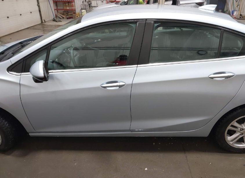 Photo 14 of 2017 Chevrolet Cruze LT AUTO (VIN 1G1BE5SM9H7195034)