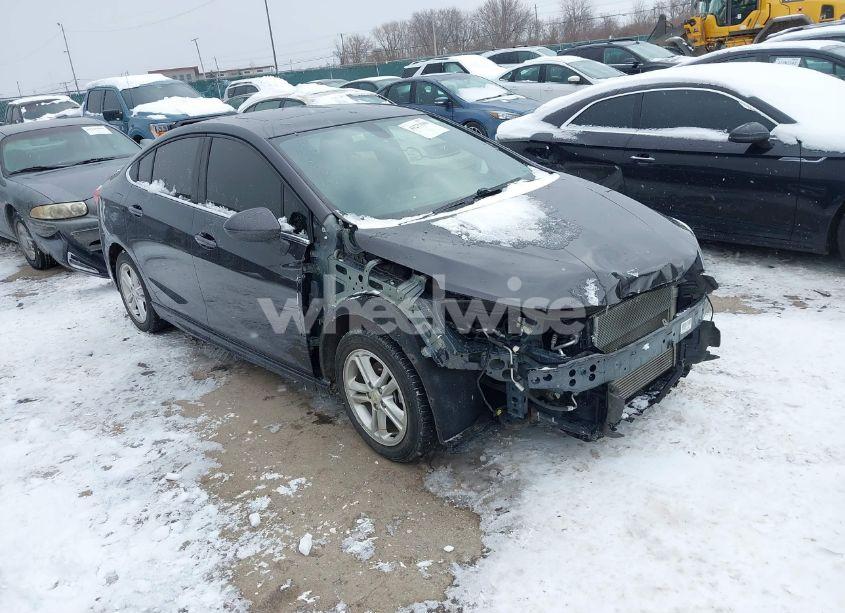 2017 Chevrolet Cruze LT AUTO (VIN 1G1BE5SM9H7195342) main photo
