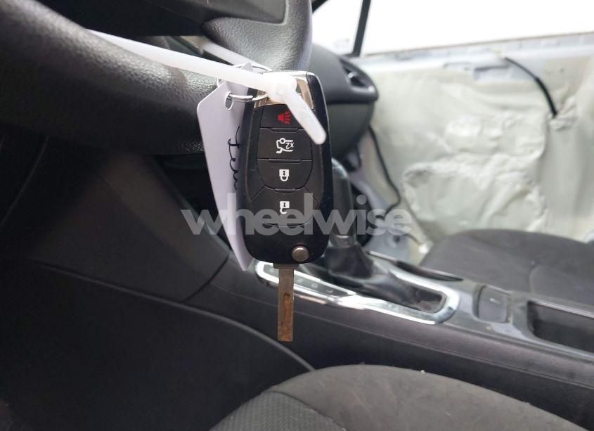 Photo 11 of 2017 Chevrolet Cruze LT AUTO (VIN 1G1BE5SM9H7208588)