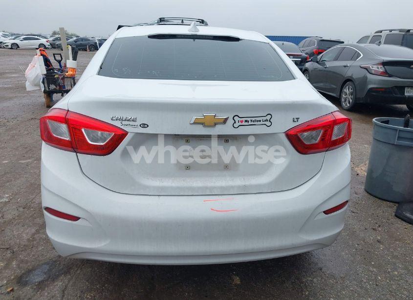 Photo 17 of 2017 Chevrolet Cruze LT AUTO (VIN 1G1BE5SM9H7208588)