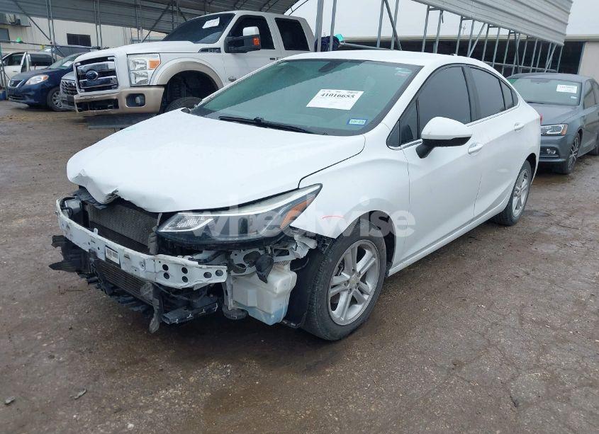 Photo 2 of 2017 Chevrolet Cruze LT AUTO (VIN 1G1BE5SM9H7208588)