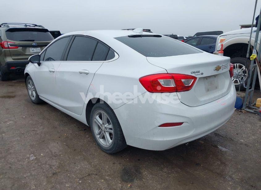 Photo 3 of 2017 Chevrolet Cruze LT AUTO (VIN 1G1BE5SM9H7208588)