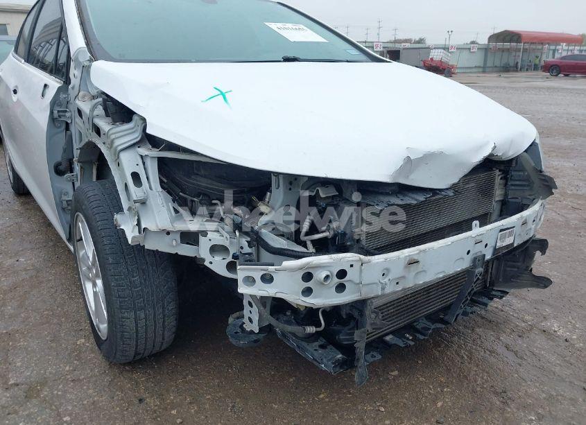 Photo 6 of 2017 Chevrolet Cruze LT AUTO (VIN 1G1BE5SM9H7208588)