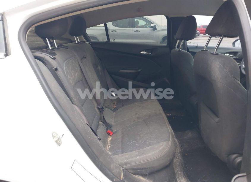 Photo 8 of 2017 Chevrolet Cruze LT AUTO (VIN 1G1BE5SM9H7208588)