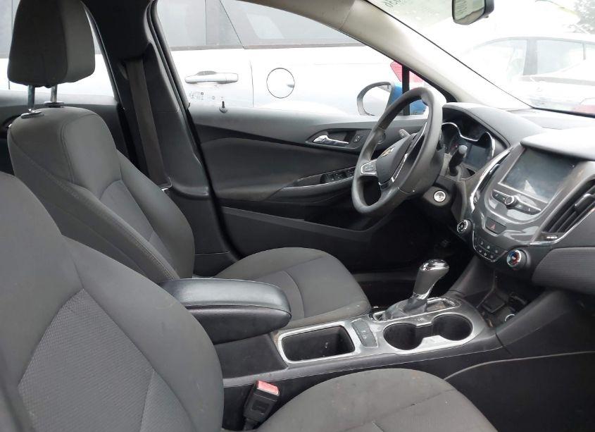 Photo 5 of 2017 Chevrolet Cruze LT AUTO (VIN 1G1BE5SM9H7215699)