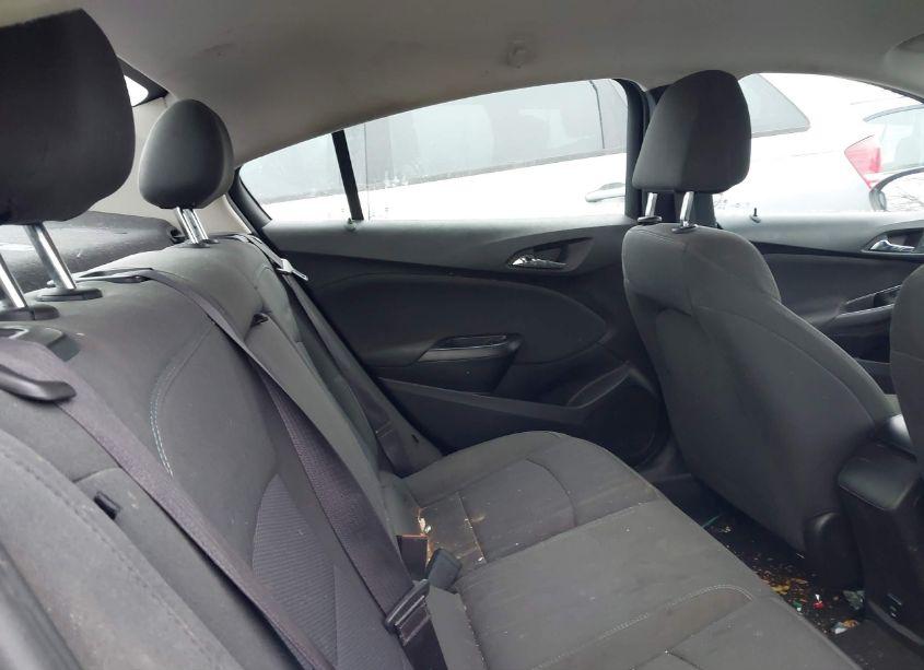 Photo 8 of 2017 Chevrolet Cruze LT AUTO (VIN 1G1BE5SM9H7215699)